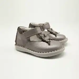 Chaussures en cuir véritable gris métalisé. Modèle Sweety. Paire