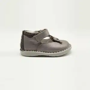 Chaussures en cuir véritable gris métalisé. Modèle Sweety. Vue de côté 2