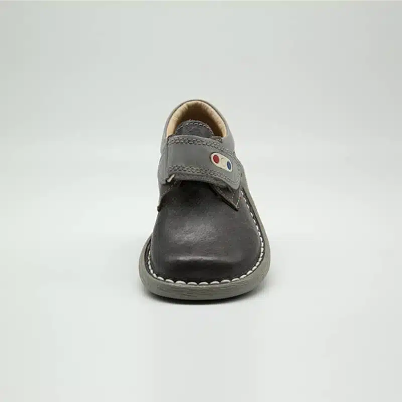 Chaussures en cuir véritable gris. Modèle Smile. Vue de face