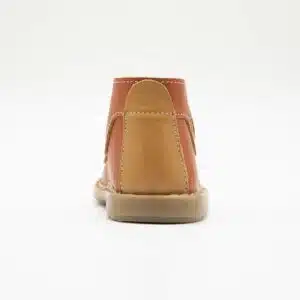 Chaussures en cuir véritable orange. Modèle Rondo. vue derrière