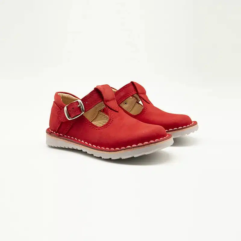 Chaussures en nebuk véritable rouge. Modèle SANDRA. paire