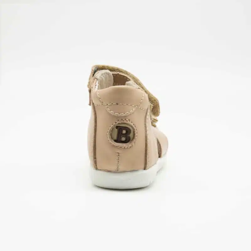 Sandale en cuir véritable beige. Modèle Tender. Vue de derrière