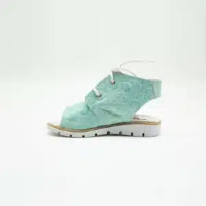 Sandel en cuir véritable turquoise. Model Playa. Vue de côté 2
