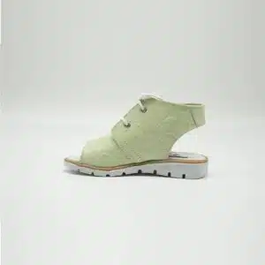 Sandel en cuir véritable vert. Model Playa. Vue de côté 2