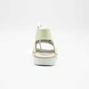 Sandel en cuir véritable vert. Model Playa. Vue de derrière